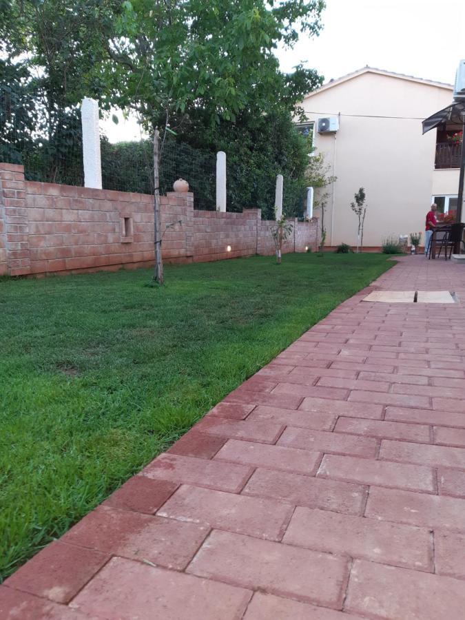 Studio Apartman San 3 Лижнян Экстерьер фото