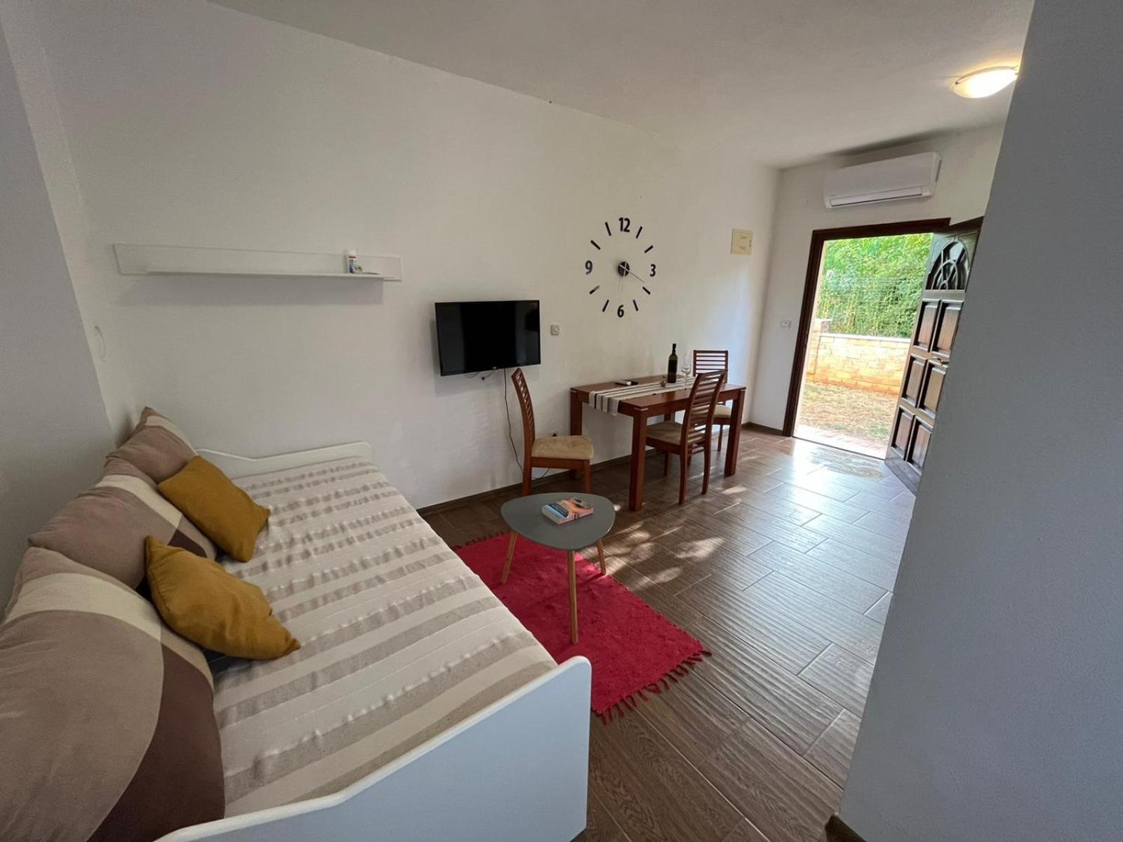 Studio Apartman San 3 Лижнян Номер фото